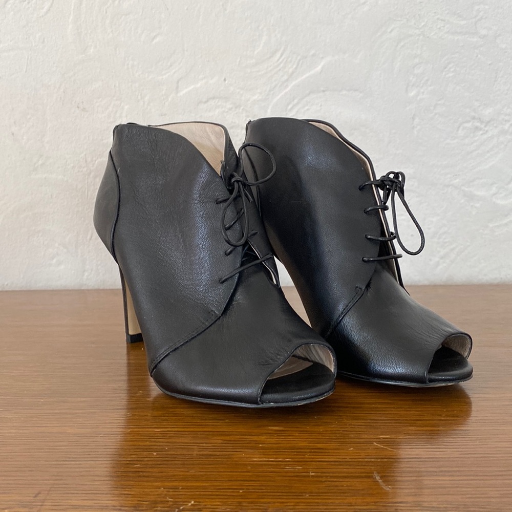 Louise et Cie black leather peep toe lace up booties size 6.5 36.5